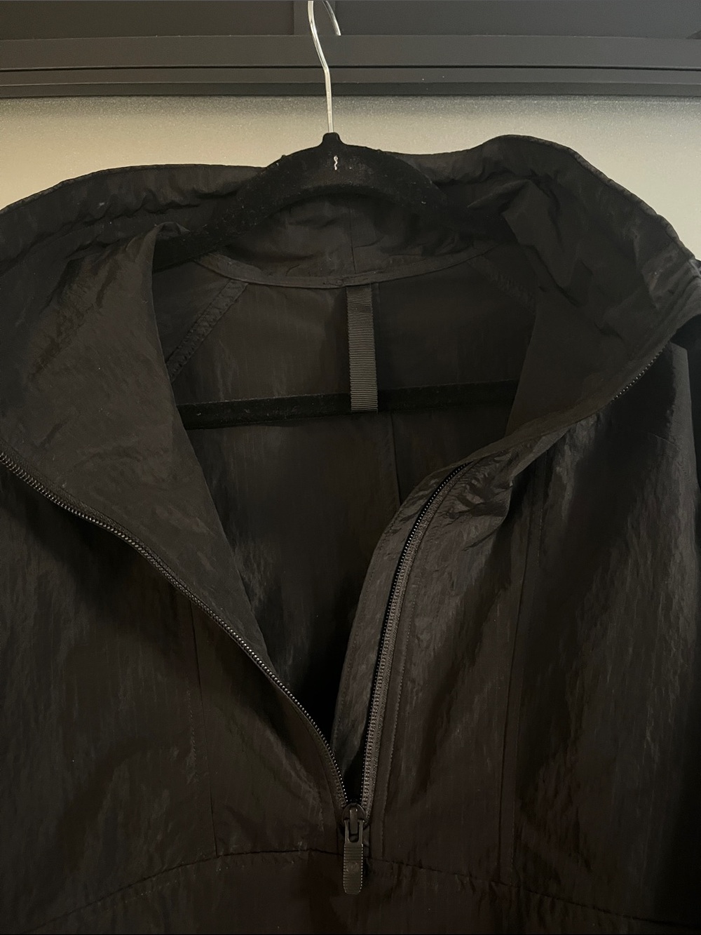 lululemon athletica Black Women's Half-Zip Windbreaker - Picture 2 of 7